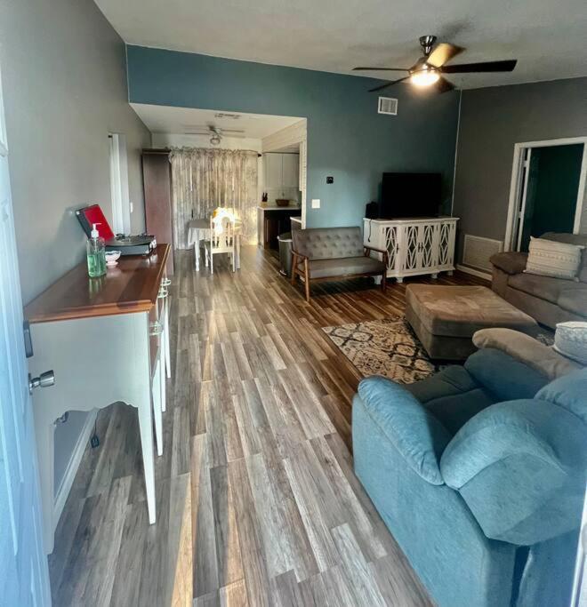 Pinebrook Home Close To Beach ラーゴ エクステリア 写真