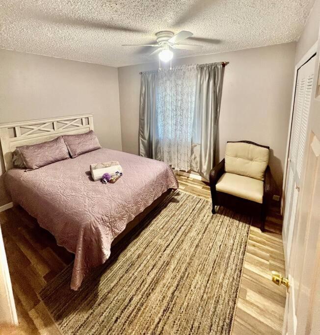 Pinebrook Home Close To Beach ラーゴ エクステリア 写真